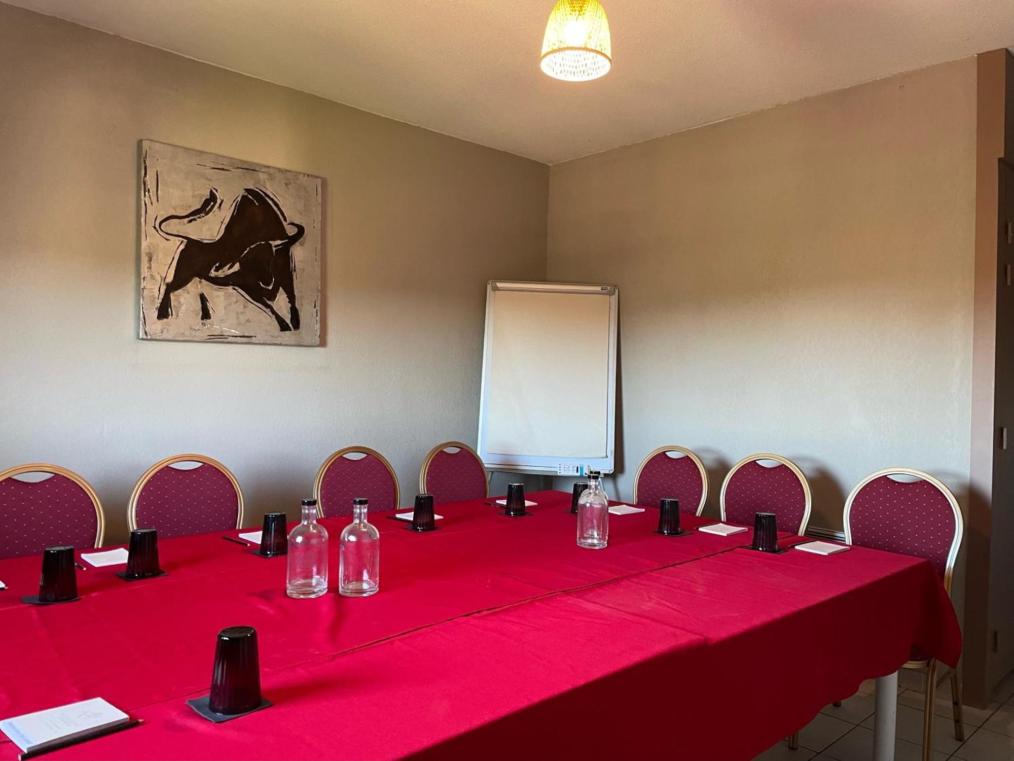 Hotel Restaurant Les Jasses De Camargue Gallargues-le-Montueux Ngoại thất bức ảnh