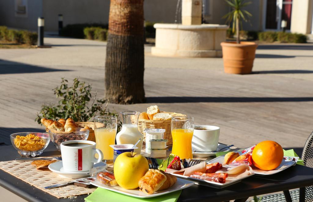Hotel Restaurant Les Jasses De Camargue Gallargues-le-Montueux Phòng bức ảnh