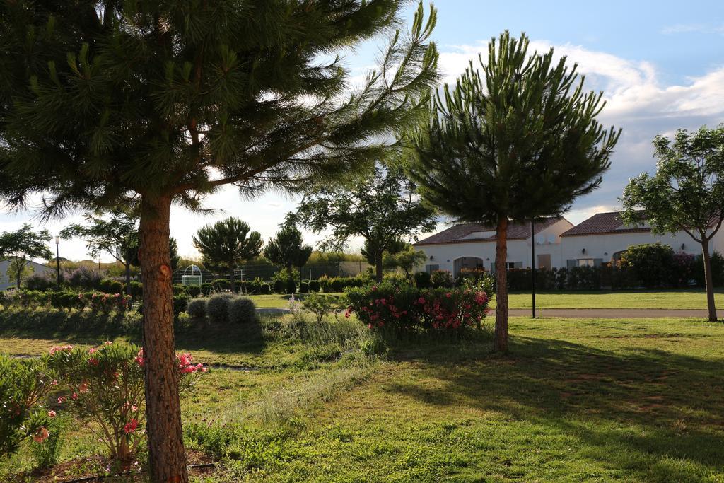 Hotel Restaurant Les Jasses De Camargue Gallargues-le-Montueux Ngoại thất bức ảnh